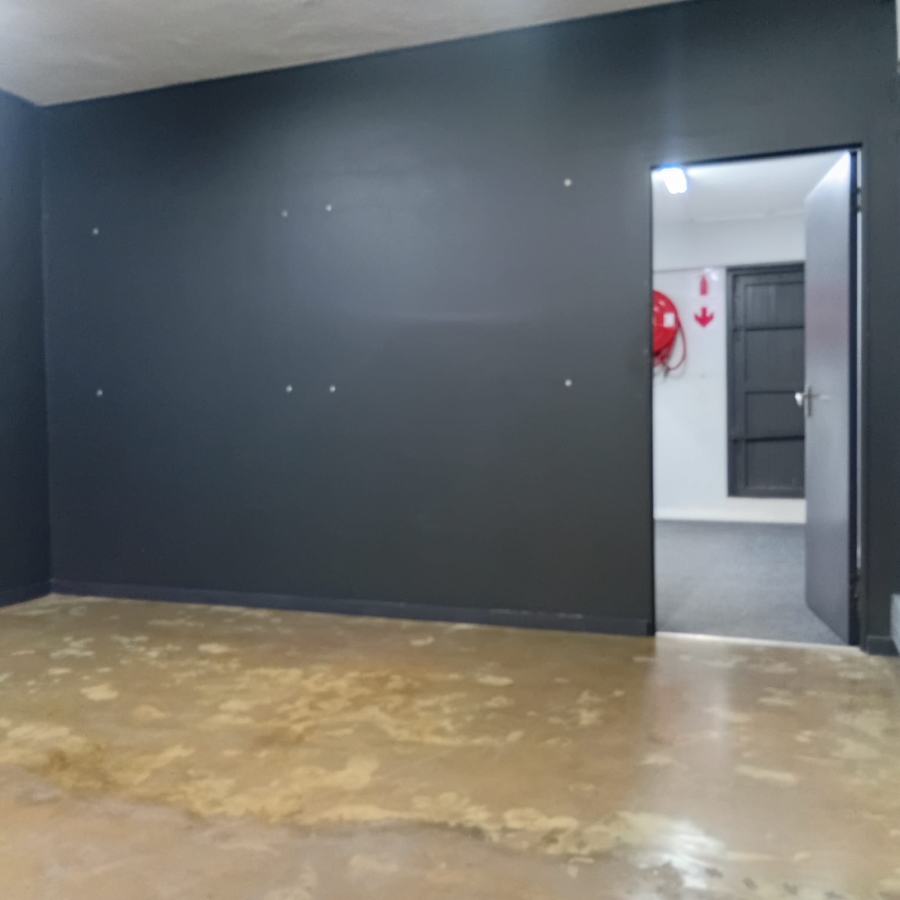 To Let Commercial Property for Rent in Windermere KwaZulu-Natal