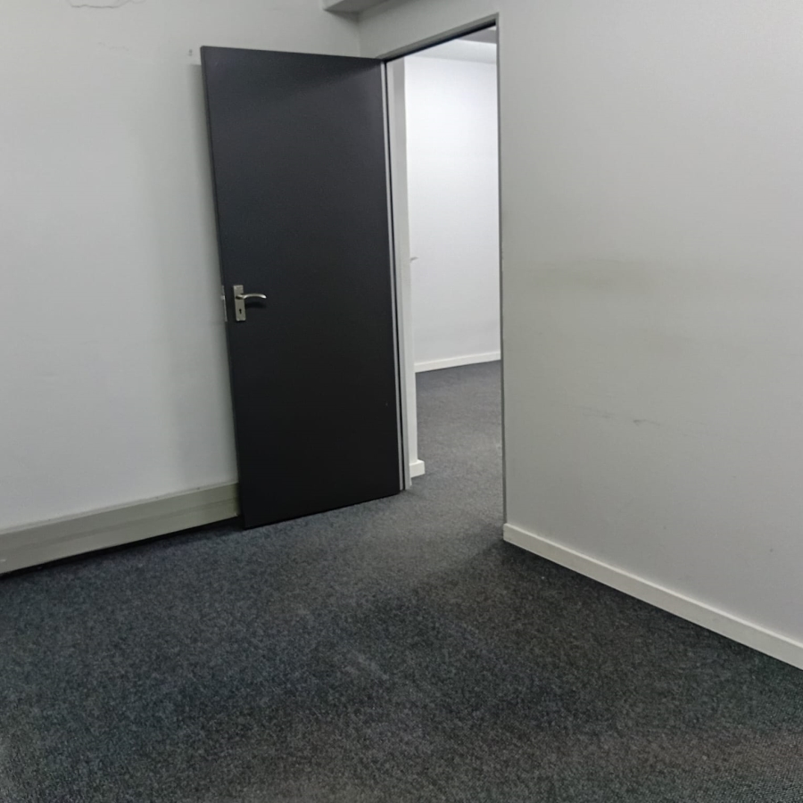 To Let Commercial Property for Rent in Windermere KwaZulu-Natal