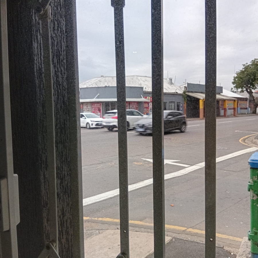 To Let Commercial Property for Rent in Windermere KwaZulu-Natal