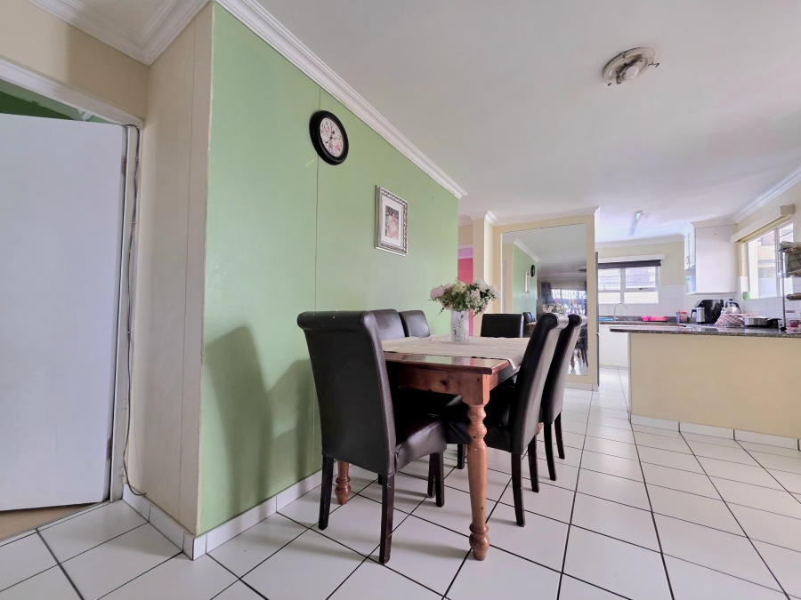 3 Bedroom Property for Sale in Amanzimtoti KwaZulu-Natal