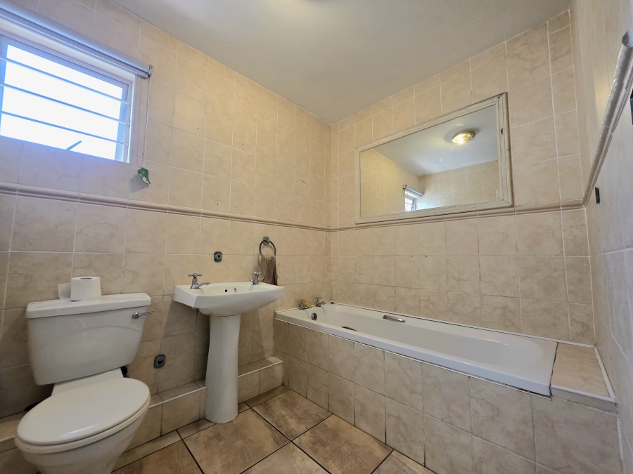 3 Bedroom Property for Sale in Amanzimtoti KwaZulu-Natal