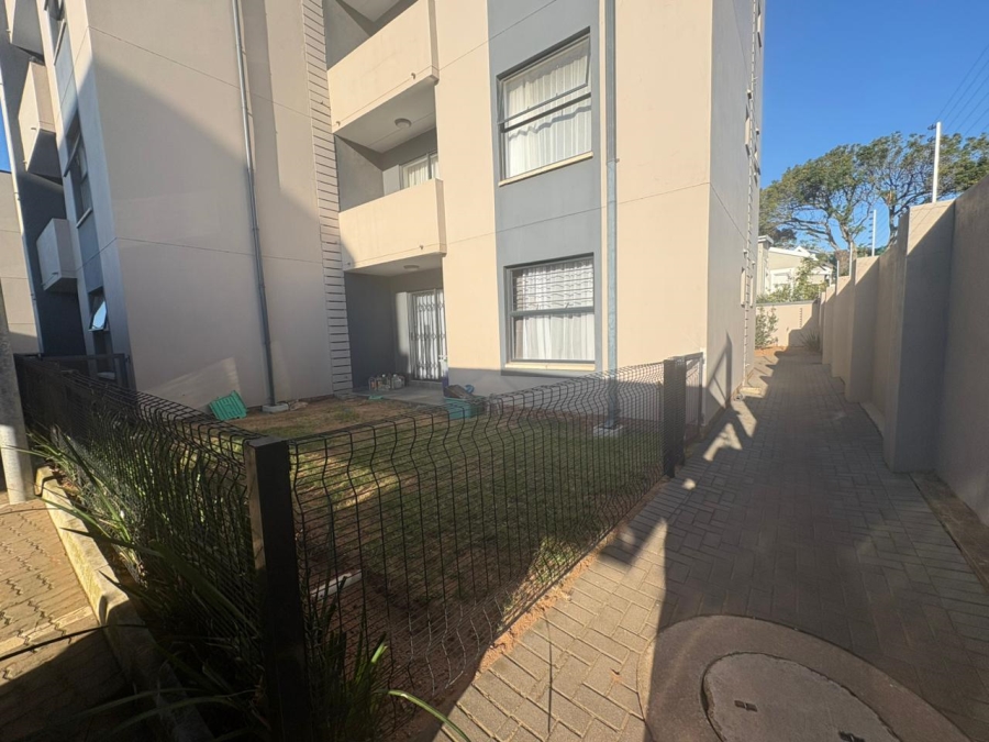 To Let 2 Bedroom Property for Rent in Umbogintwini KwaZulu-Natal