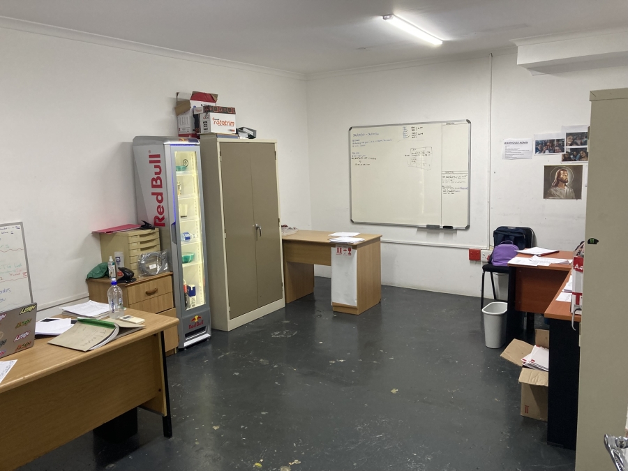 To Let Commercial Property for Rent in Westmead KwaZulu-Natal