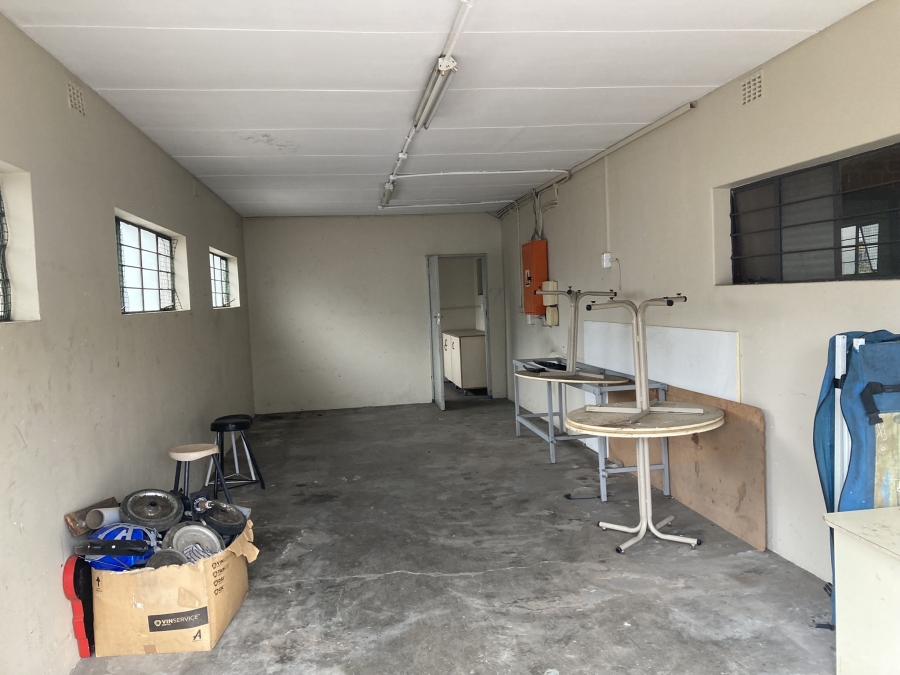 To Let Commercial Property for Rent in Westmead KwaZulu-Natal