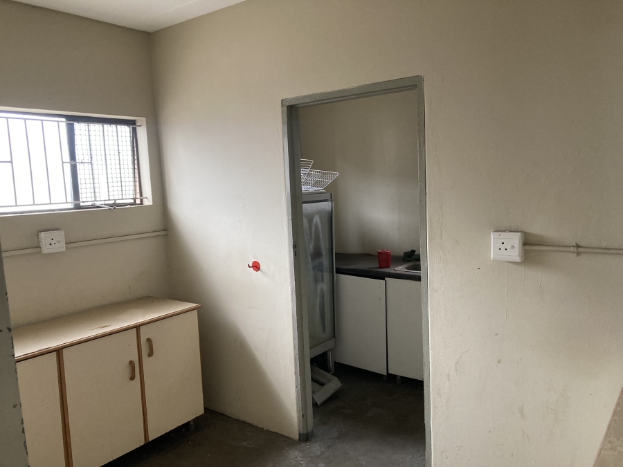 To Let Commercial Property for Rent in Westmead KwaZulu-Natal