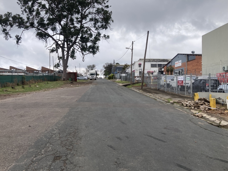To Let Commercial Property for Rent in Westmead KwaZulu-Natal