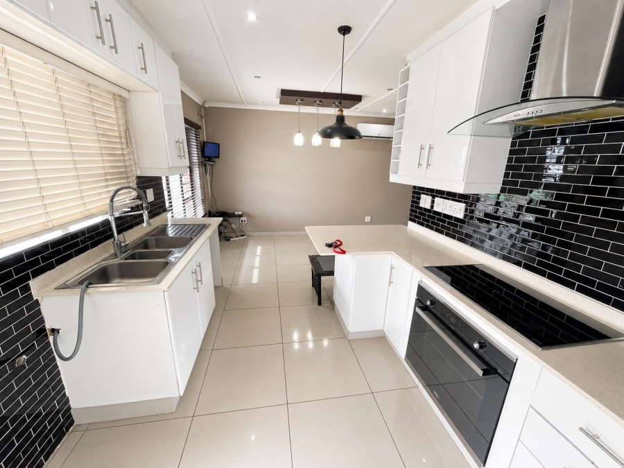 3 Bedroom Property for Sale in Ocean View KwaZulu-Natal