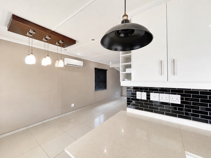 3 Bedroom Property for Sale in Ocean View KwaZulu-Natal