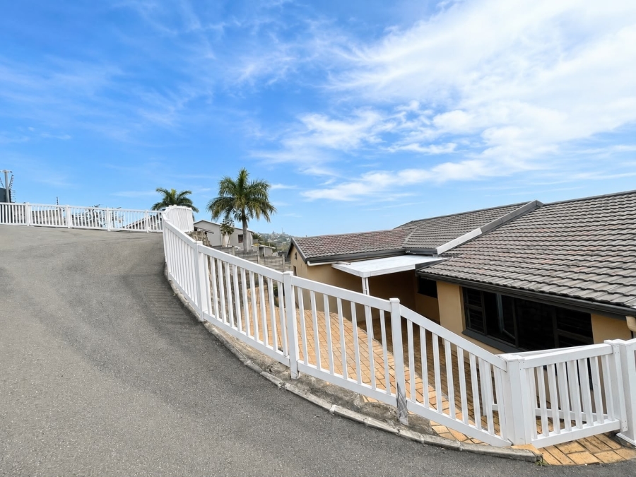 3 Bedroom Property for Sale in Ocean View KwaZulu-Natal