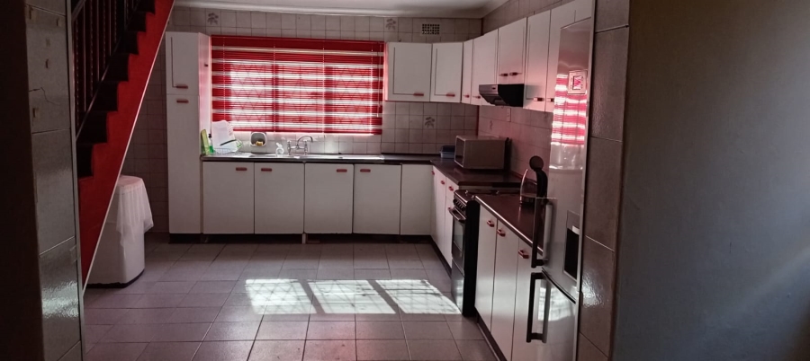 4 Bedroom Property for Sale in Silverglen KwaZulu-Natal