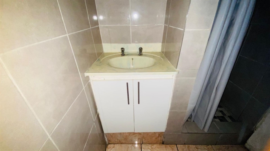 To Let 2 Bedroom Property for Rent in South Beach KwaZulu-Natal
