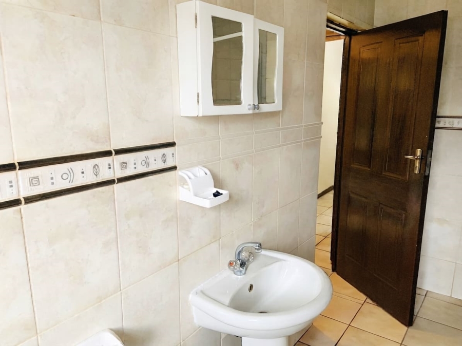 To Let 2 Bedroom Property for Rent in Escombe KwaZulu-Natal
