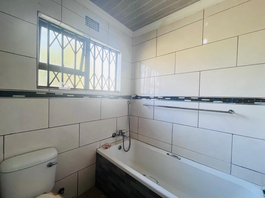3 Bedroom Property for Sale in Port Dunford KwaZulu-Natal