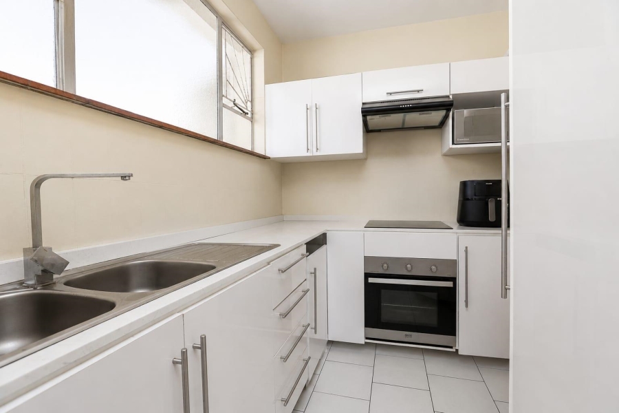 1 Bedroom Property for Sale in Essenwood KwaZulu-Natal