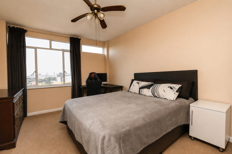 1 Bedroom Property for Sale in Essenwood KwaZulu-Natal