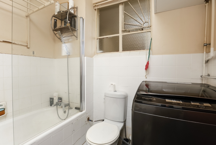 1 Bedroom Property for Sale in Essenwood KwaZulu-Natal