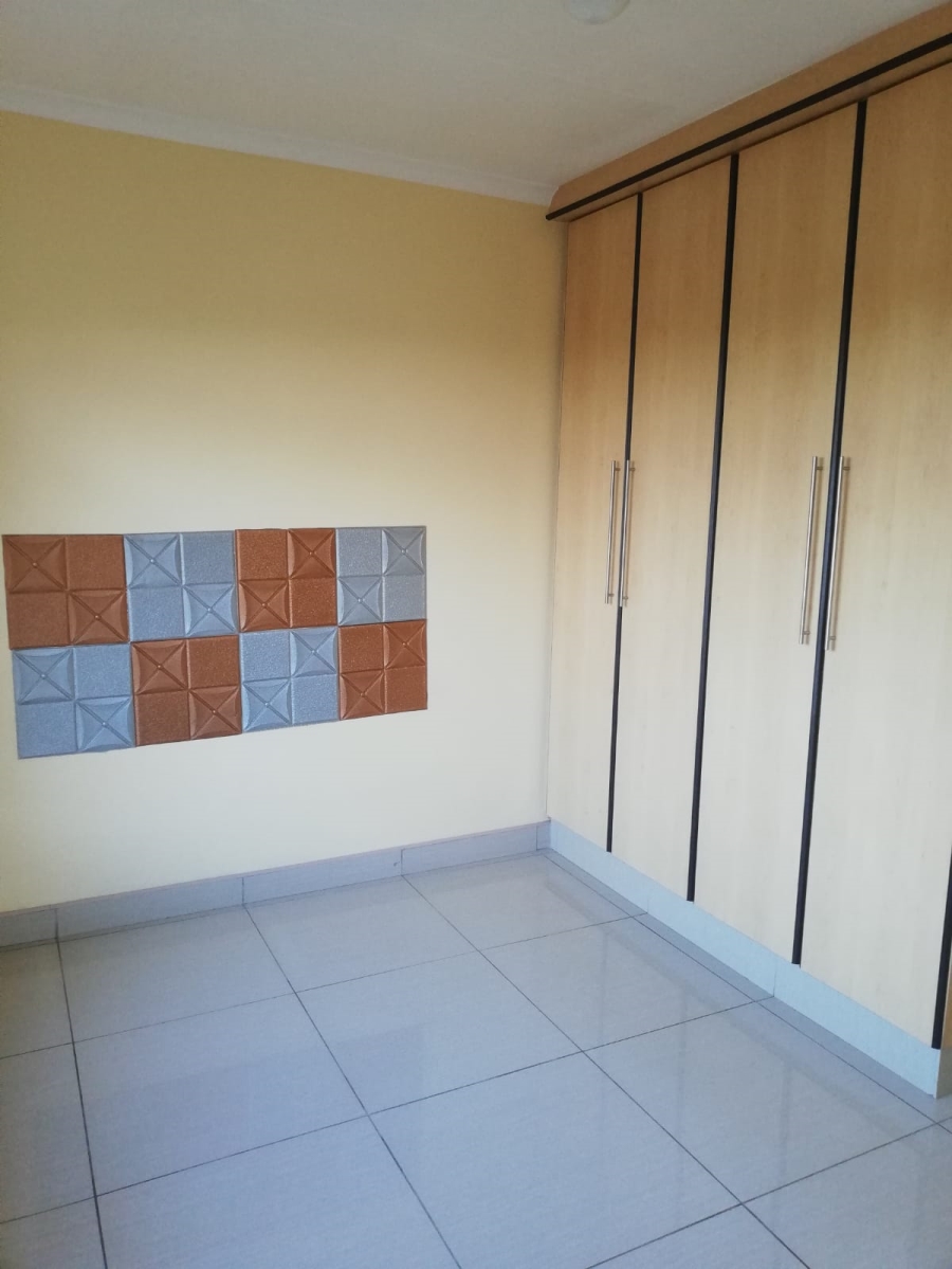 To Let 1 Bedroom Property for Rent in Malvern KwaZulu-Natal