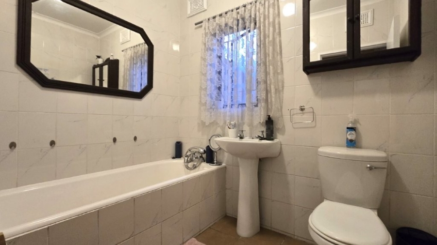 4 Bedroom Property for Sale in Farningham Ridge KwaZulu-Natal