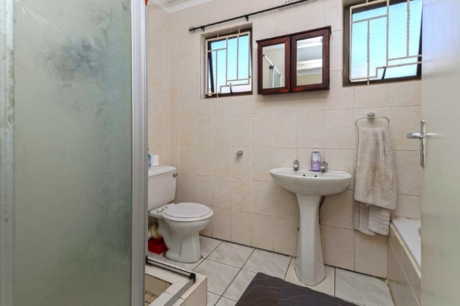 4 Bedroom Property for Sale in Farningham Ridge KwaZulu-Natal