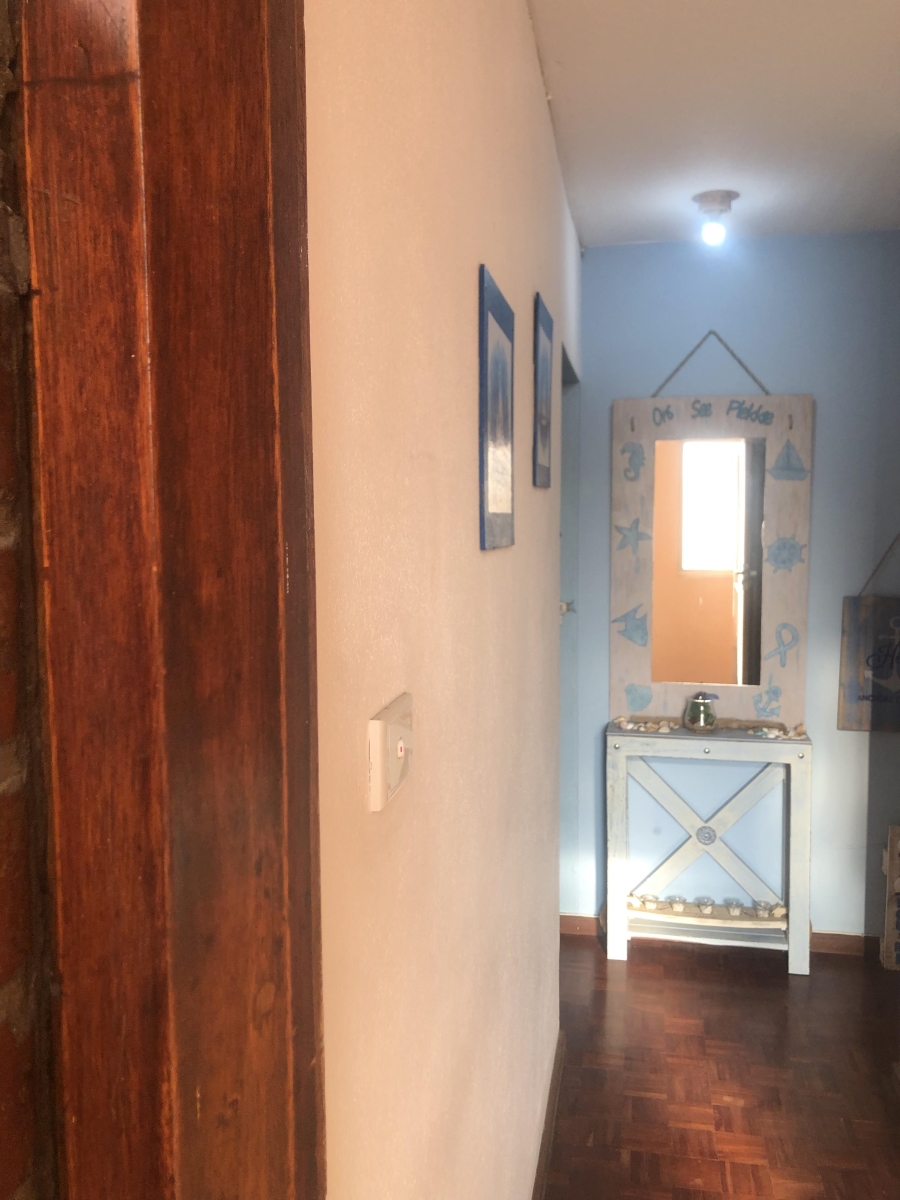 1 Bedroom Property for Sale in Amanzimtoti KwaZulu-Natal