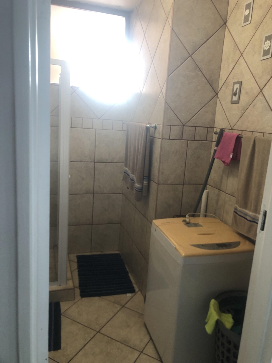 1 Bedroom Property for Sale in Amanzimtoti KwaZulu-Natal