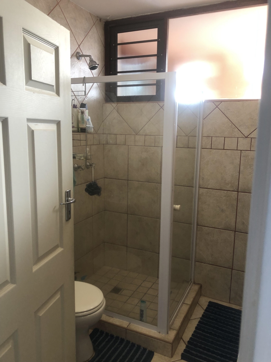 1 Bedroom Property for Sale in Amanzimtoti KwaZulu-Natal