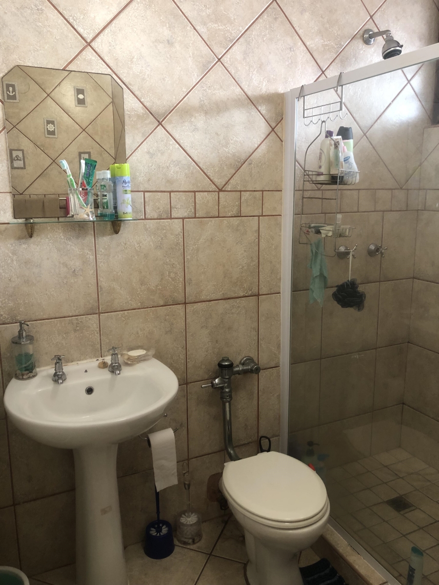 1 Bedroom Property for Sale in Amanzimtoti KwaZulu-Natal