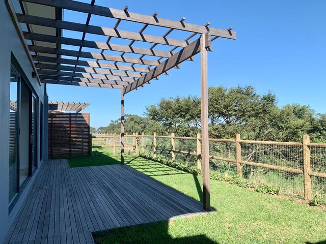 To Let 3 Bedroom Property for Rent in Salt Rock KwaZulu-Natal