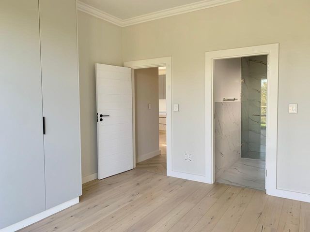 To Let 3 Bedroom Property for Rent in Salt Rock KwaZulu-Natal