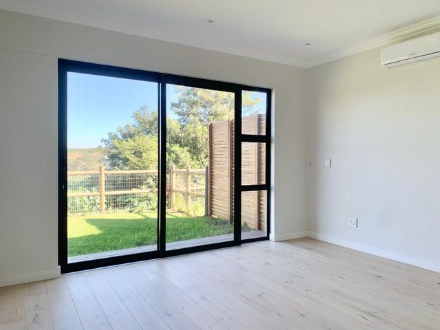 To Let 3 Bedroom Property for Rent in Salt Rock KwaZulu-Natal