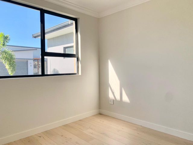 To Let 3 Bedroom Property for Rent in Salt Rock KwaZulu-Natal