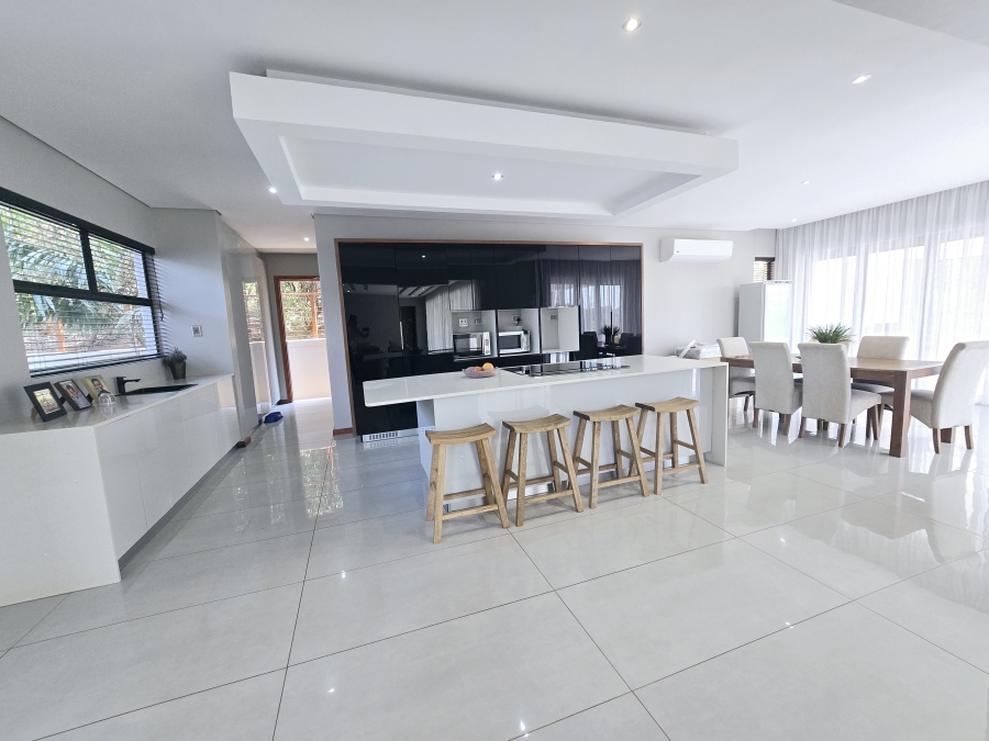 To Let 5 Bedroom Property for Rent in Hilltop Private Estate KwaZulu-Natal