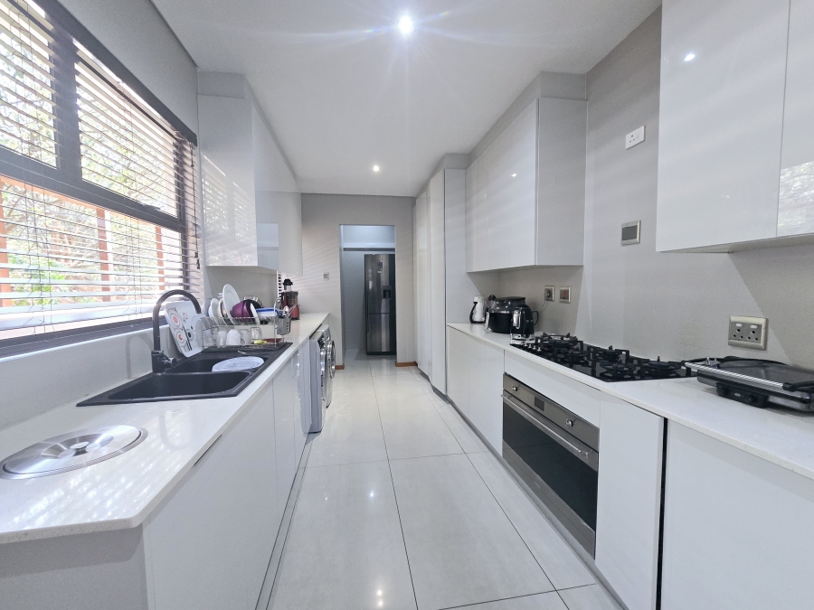 To Let 5 Bedroom Property for Rent in Hilltop Private Estate KwaZulu-Natal