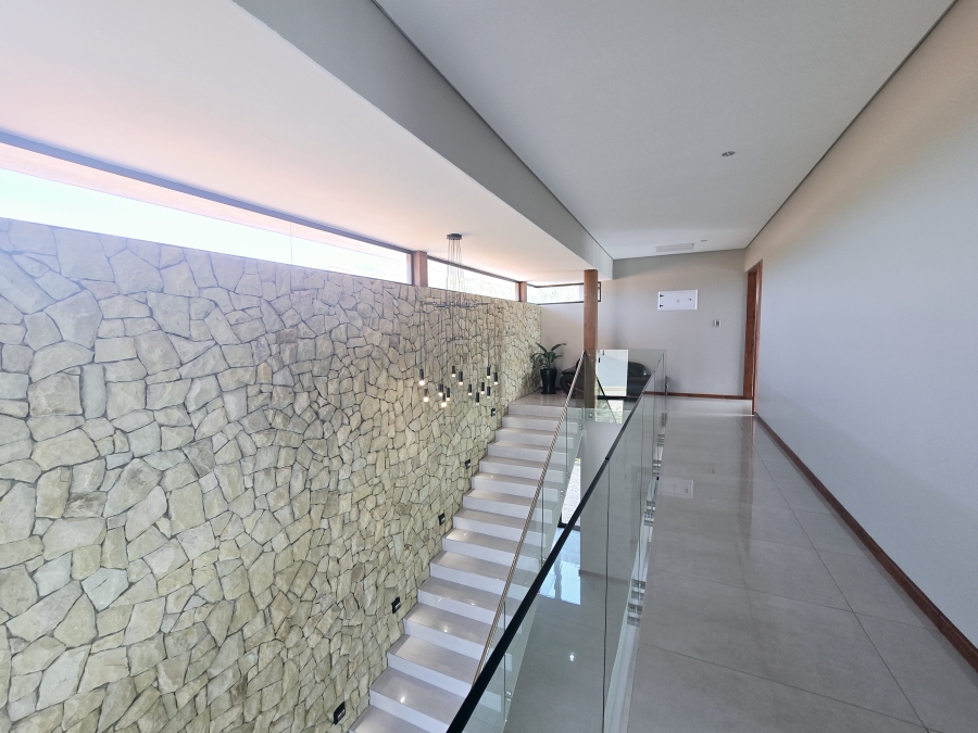 To Let 5 Bedroom Property for Rent in Hilltop Private Estate KwaZulu-Natal