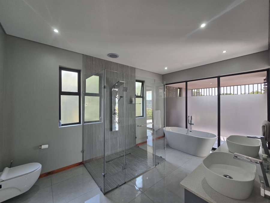 To Let 5 Bedroom Property for Rent in Hilltop Private Estate KwaZulu-Natal