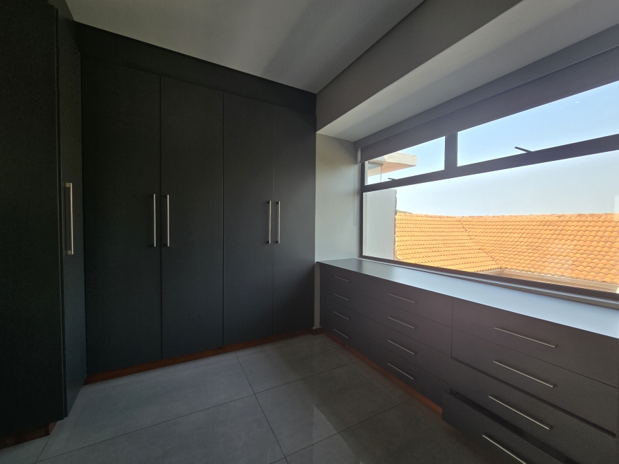 To Let 5 Bedroom Property for Rent in Hilltop Private Estate KwaZulu-Natal