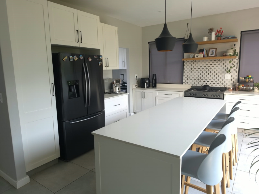 To Let 4 Bedroom Property for Rent in Zululami Coastal Estate KwaZulu-Natal