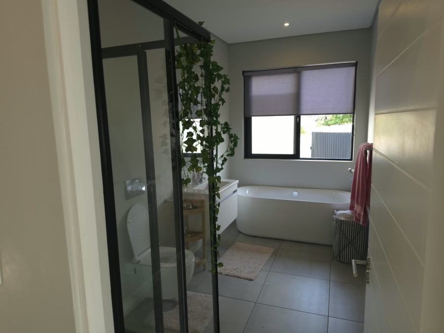 To Let 4 Bedroom Property for Rent in Zululami Coastal Estate KwaZulu-Natal