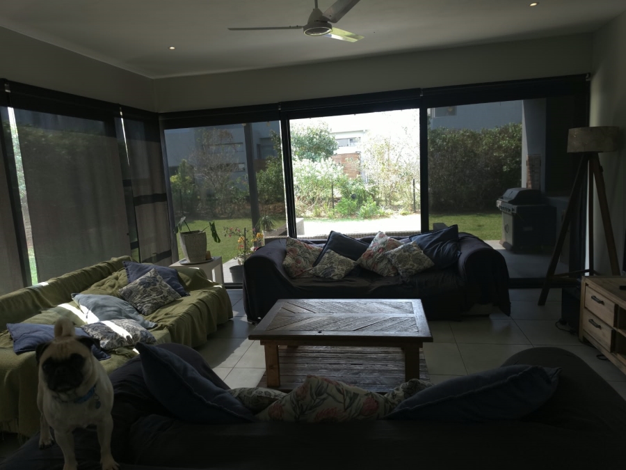 To Let 4 Bedroom Property for Rent in Zululami Coastal Estate KwaZulu-Natal