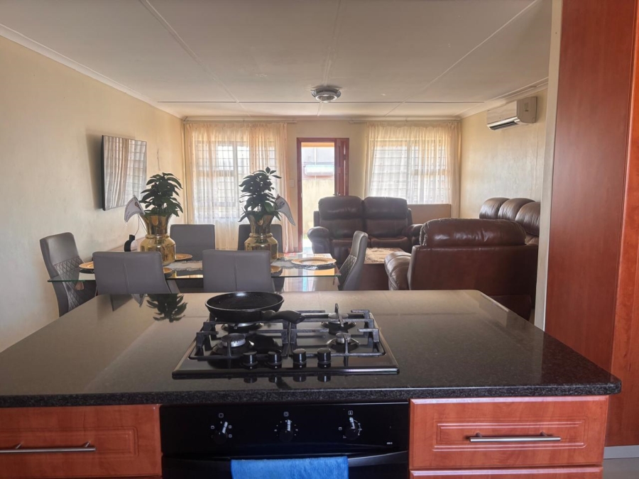 3 Bedroom Property for Sale in ZSM Industrial KwaZulu-Natal
