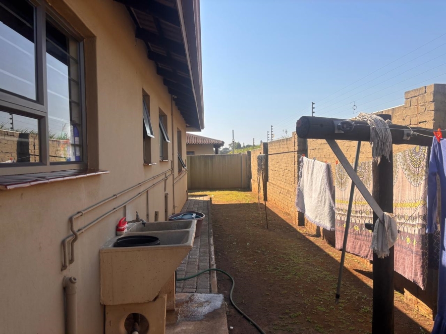 3 Bedroom Property for Sale in ZSM Industrial KwaZulu-Natal