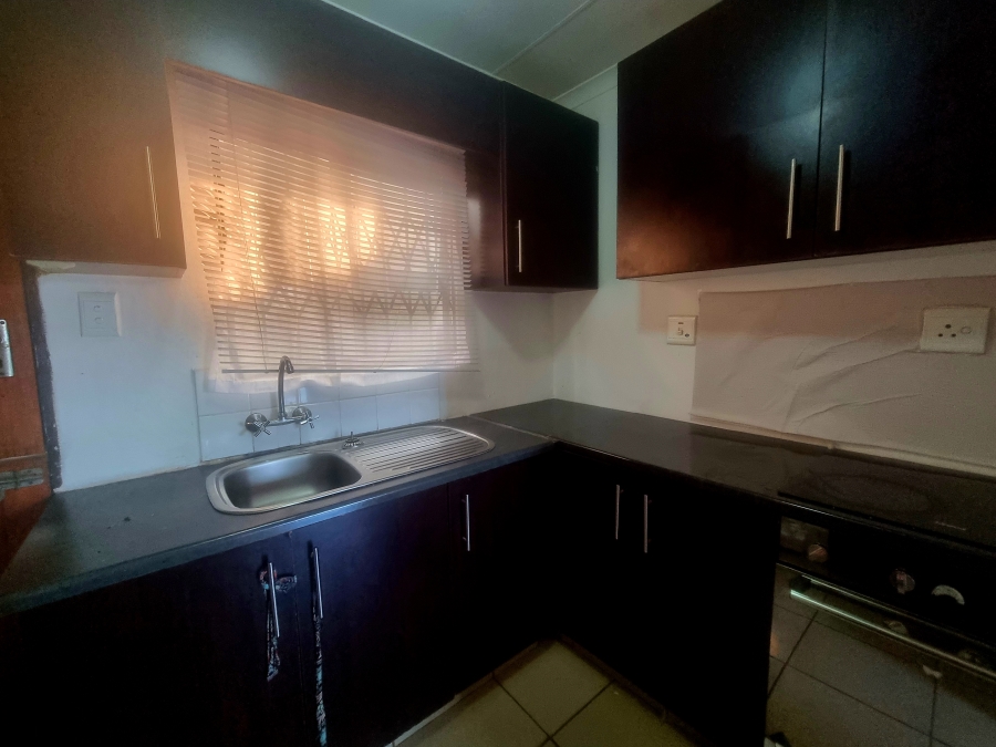 To Let 2 Bedroom Property for Rent in Umhlathuze KwaZulu-Natal