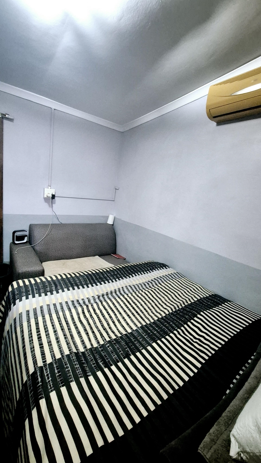 1 Bedroom Property for Sale in Montclair KwaZulu-Natal