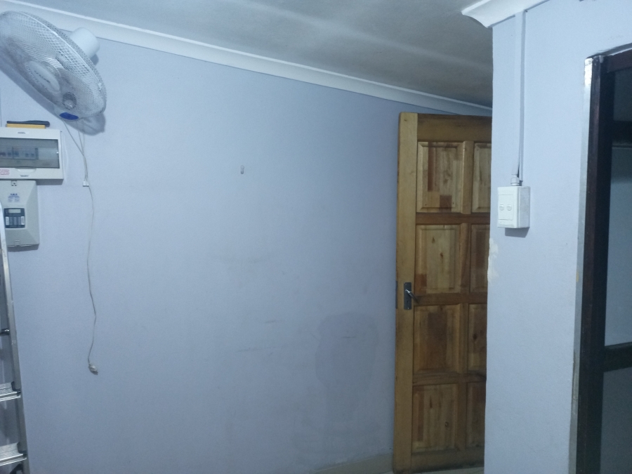 1 Bedroom Property for Sale in Montclair KwaZulu-Natal