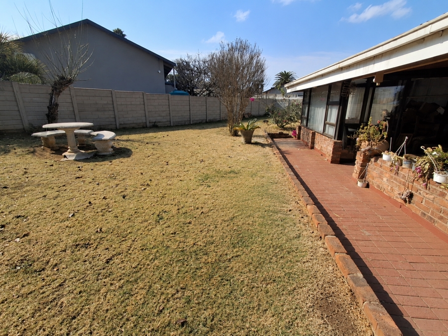 4 Bedroom Property for Sale in Sunnyridge KwaZulu-Natal