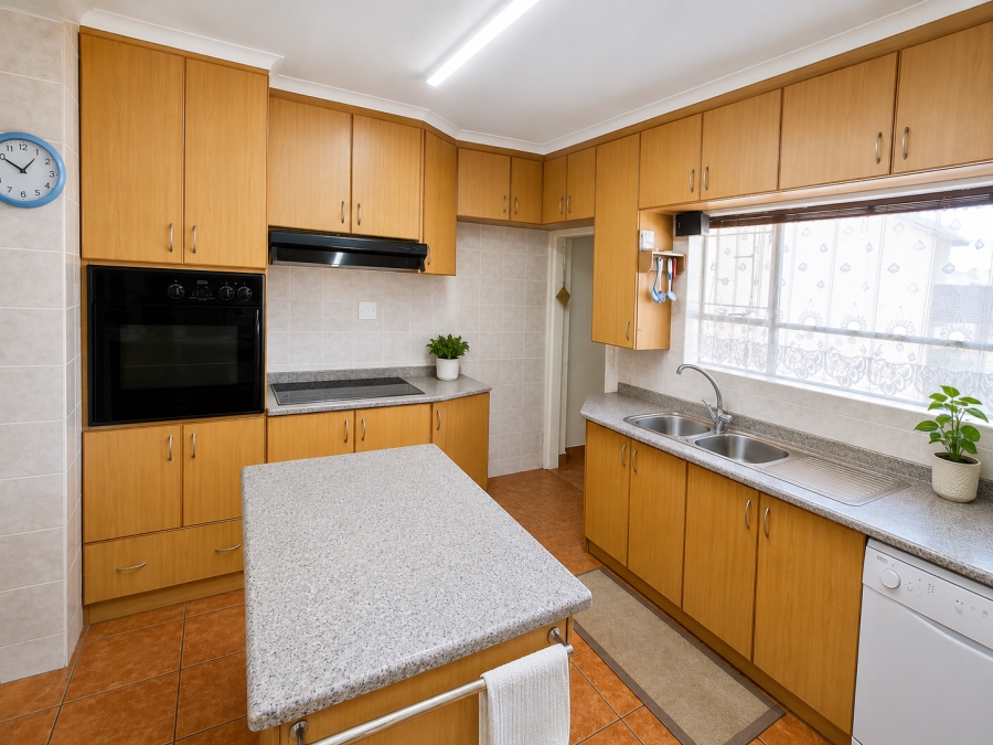 4 Bedroom Property for Sale in Sunnyridge KwaZulu-Natal