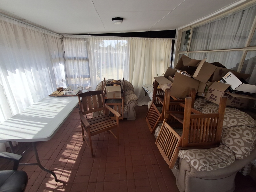 4 Bedroom Property for Sale in Sunnyridge KwaZulu-Natal