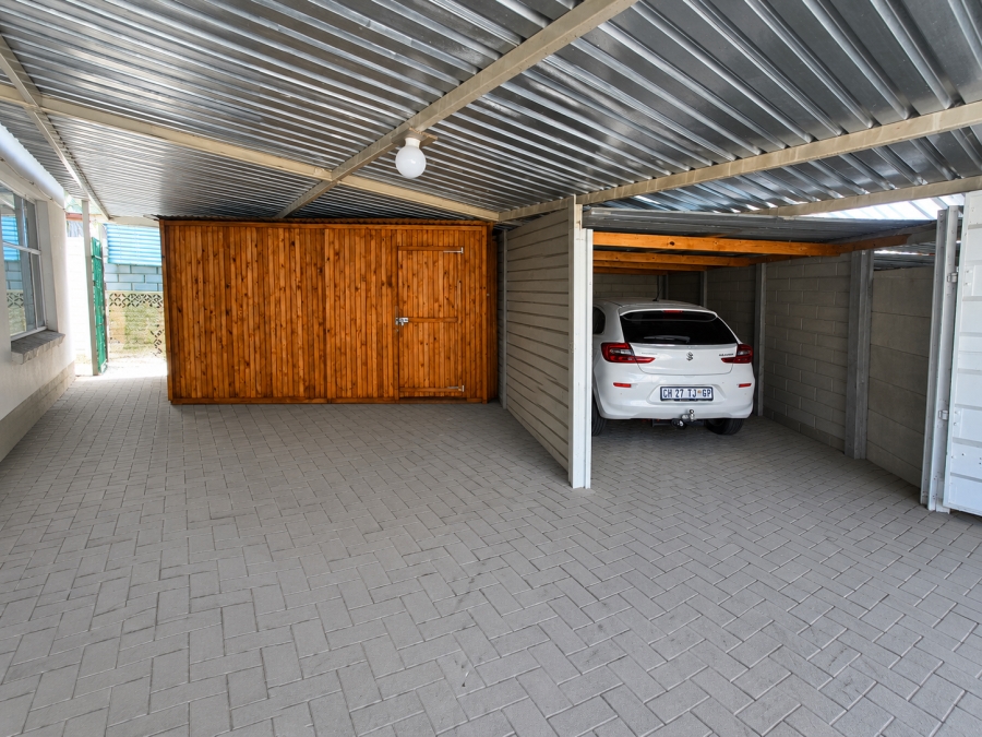 4 Bedroom Property for Sale in Sunnyridge KwaZulu-Natal