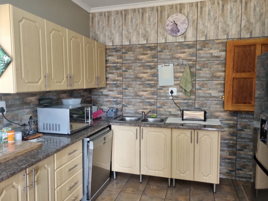 3 Bedroom Property for Sale in Pioneer Park KwaZulu-Natal