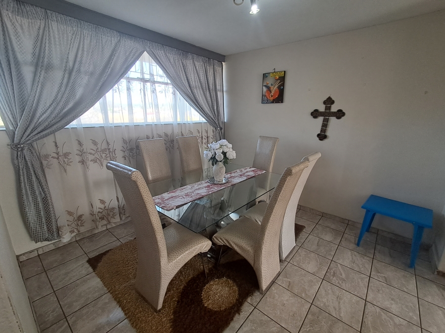 2 Bedroom Property for Sale in Pioneer Park KwaZulu-Natal